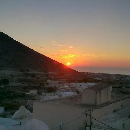 Joseph X Traditional House In Castle - Double Emporio (Santorini)