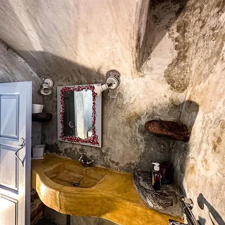 Joseph X Traditional House In Castle - Double * Emporio (Santorini)